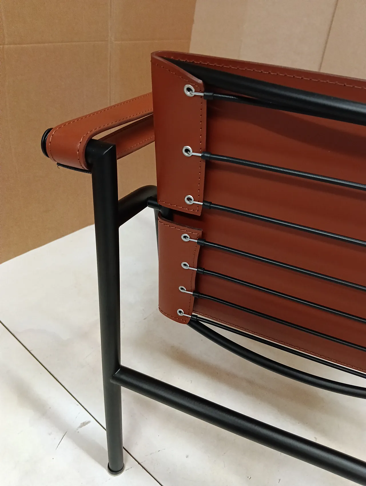 Pair of LC1 armchairs by Alivar in Cognac leather, 2000s 55