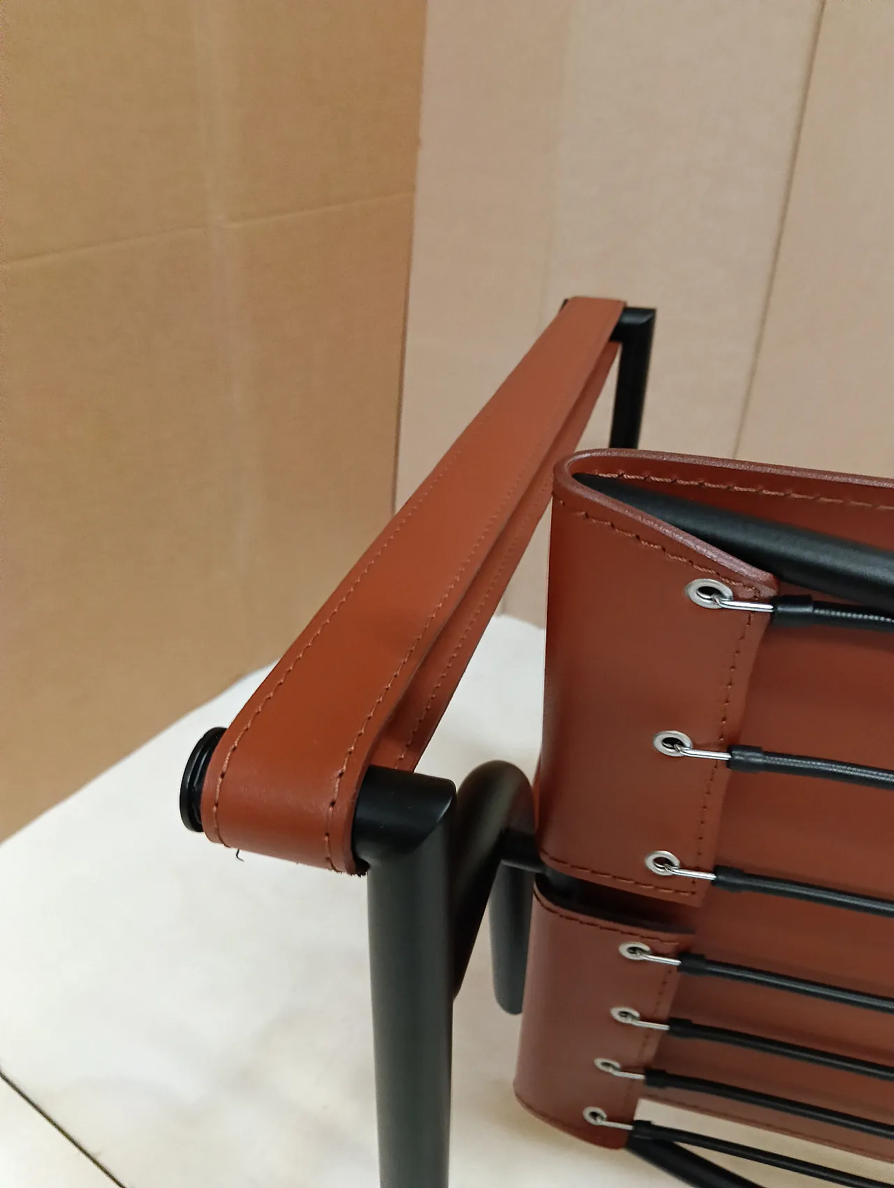 Pair of LC1 armchairs by Alivar in Cognac leather, 2000s 58
