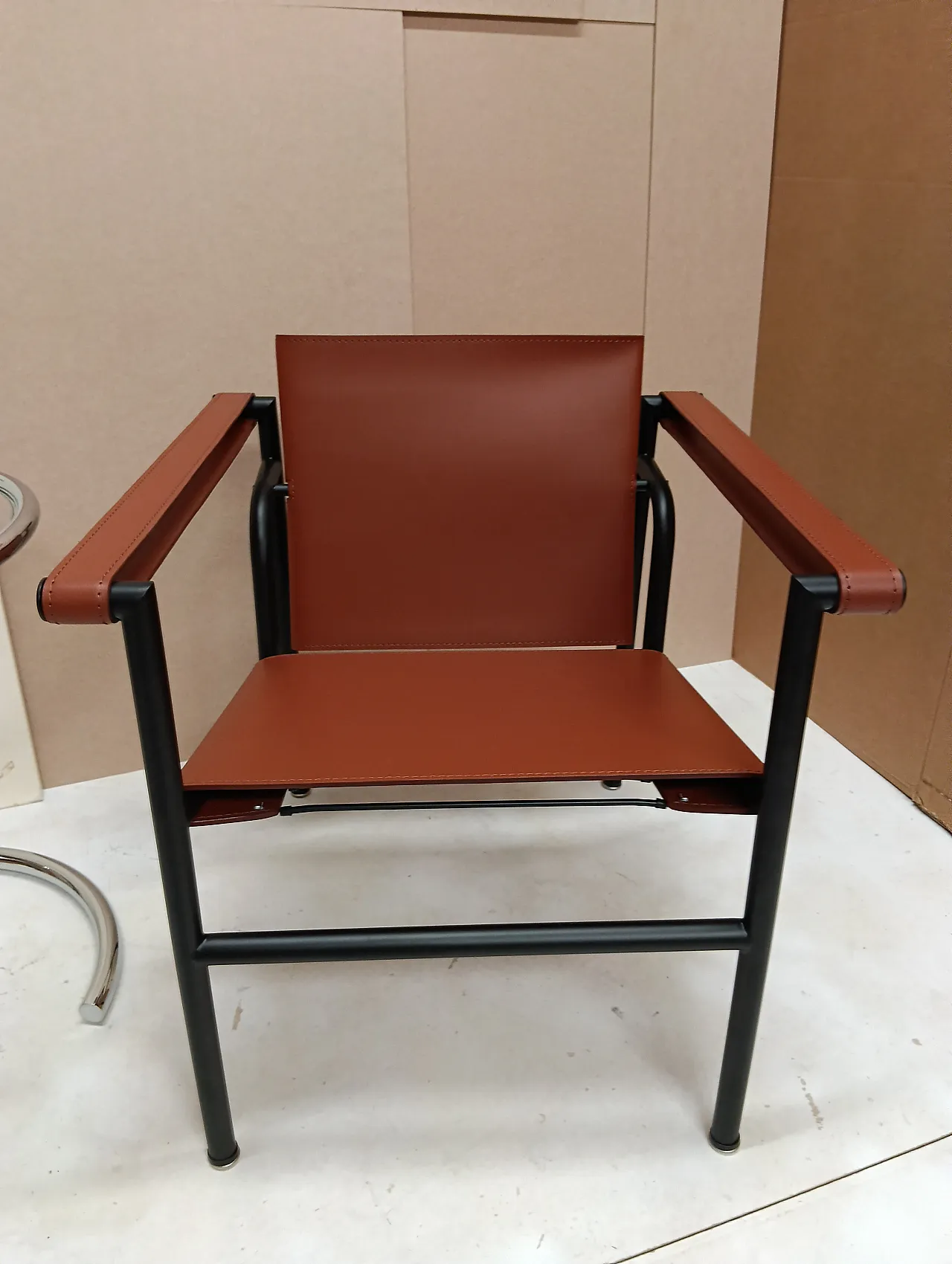 Pair of LC1 armchairs by Alivar in Cognac leather, 2000s 59