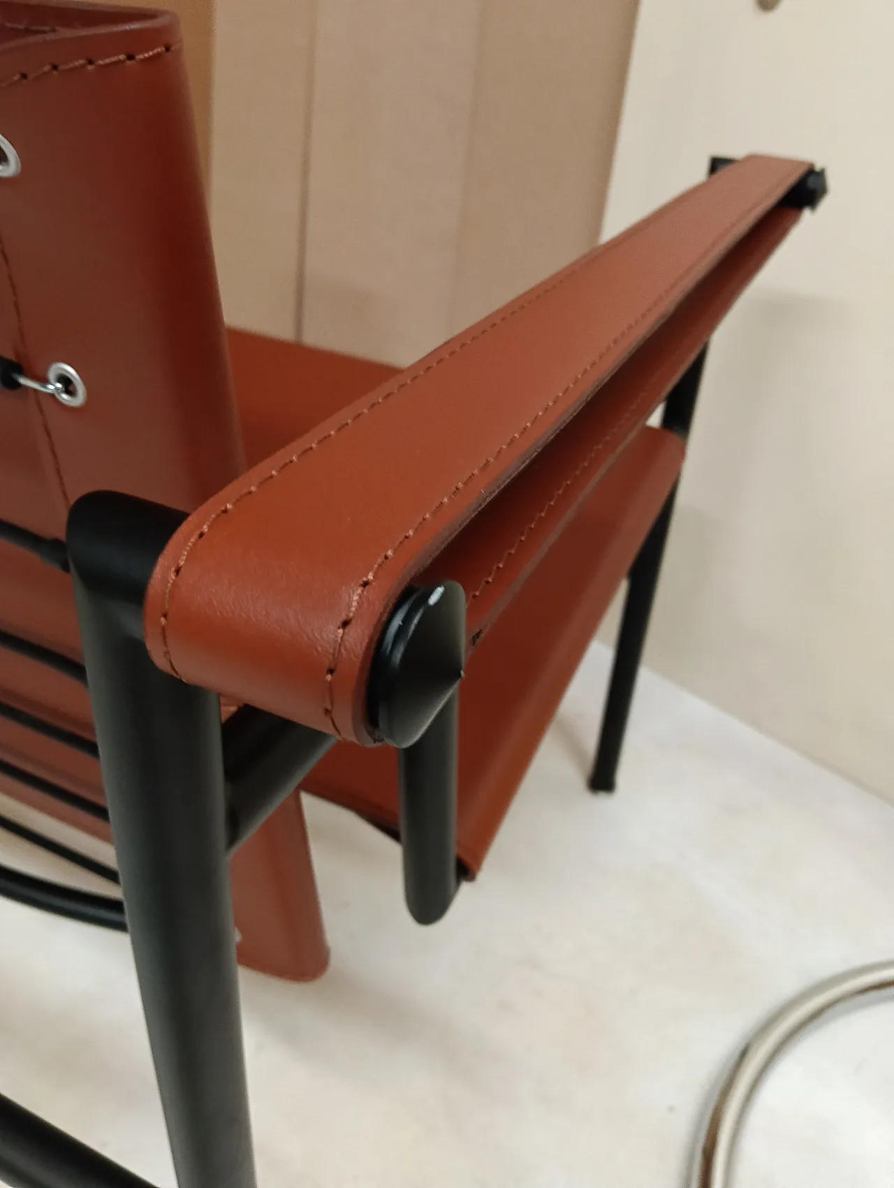 Pair of LC1 armchairs by Alivar in Cognac leather, 2000s 62
