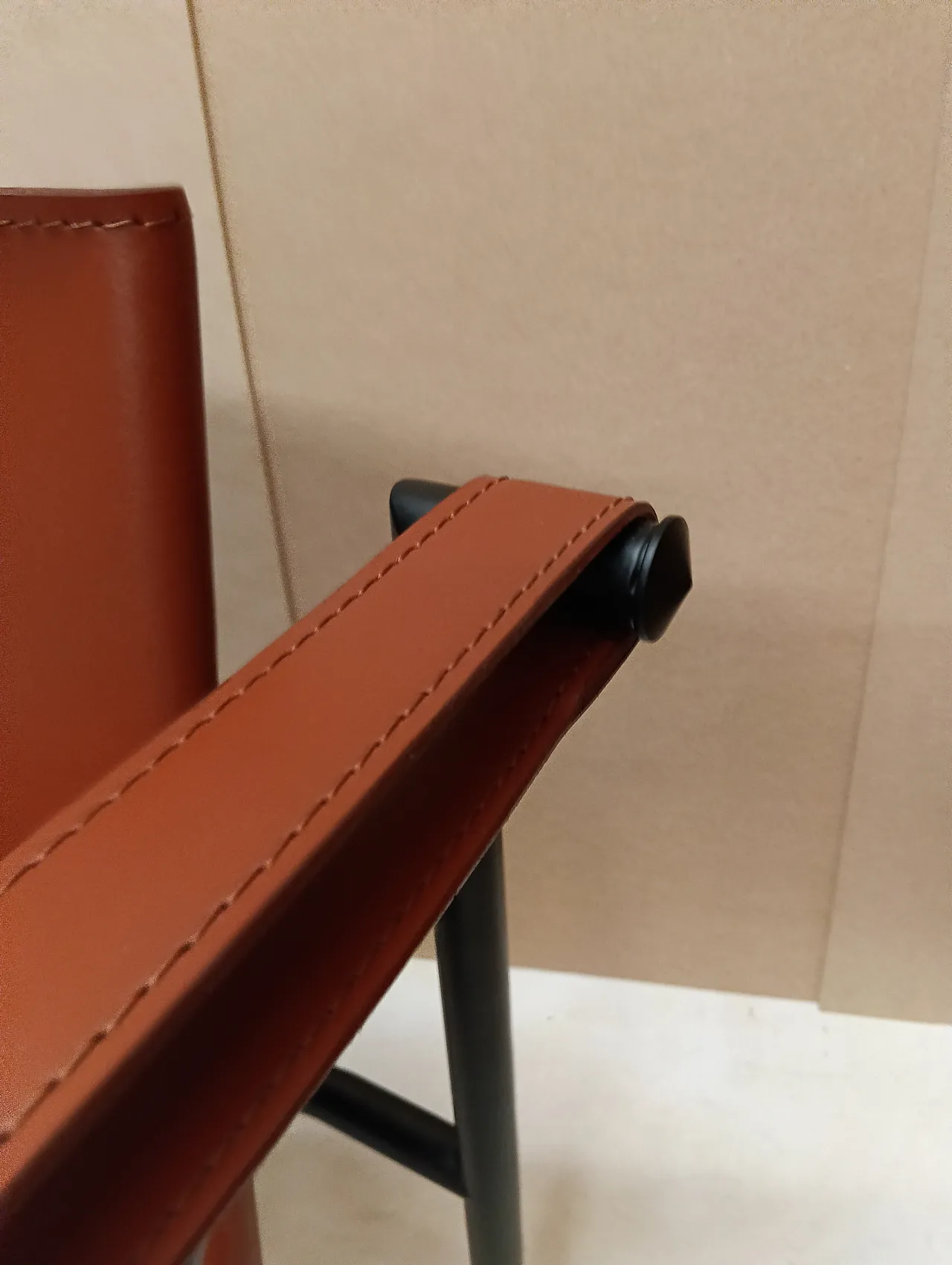 Pair of LC1 armchairs by Alivar in Cognac leather, 2000s 73