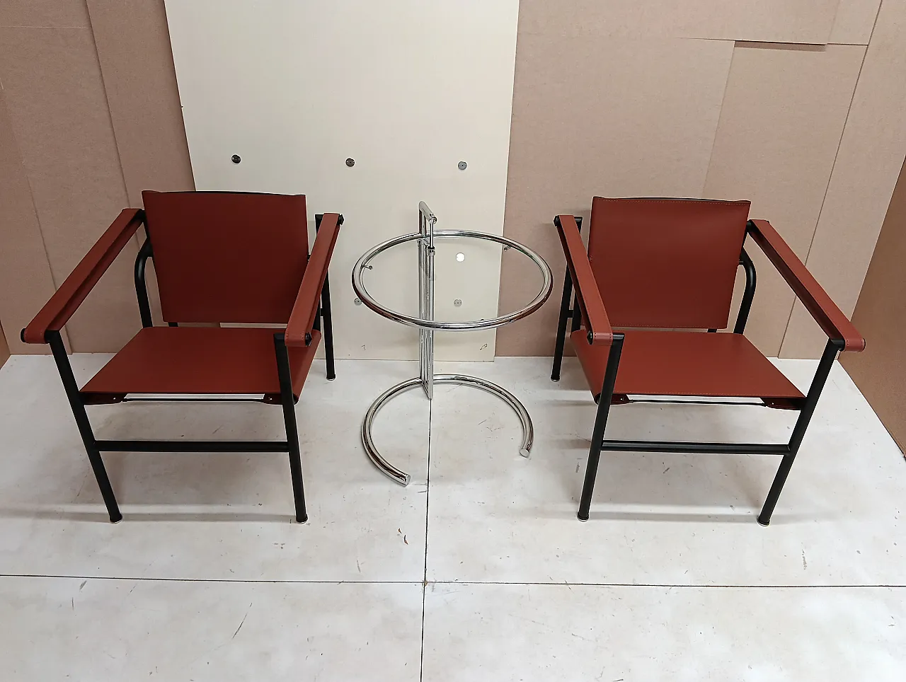 Pair of LC1 armchairs by Alivar in Cognac leather, 2000s 107