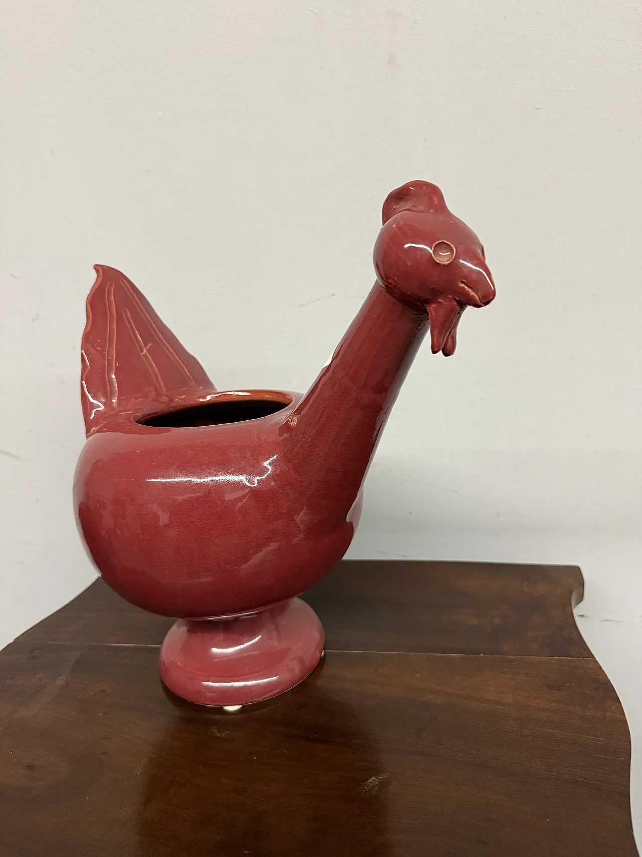 Contemporary red glazed rooster ceramic by Alessia Angelucci 3
