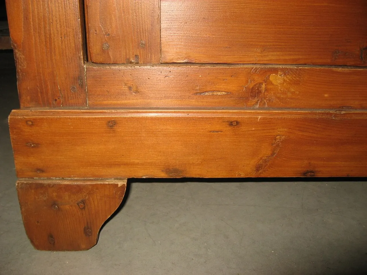 Antique corner unit, early 1900s, in fir. 8