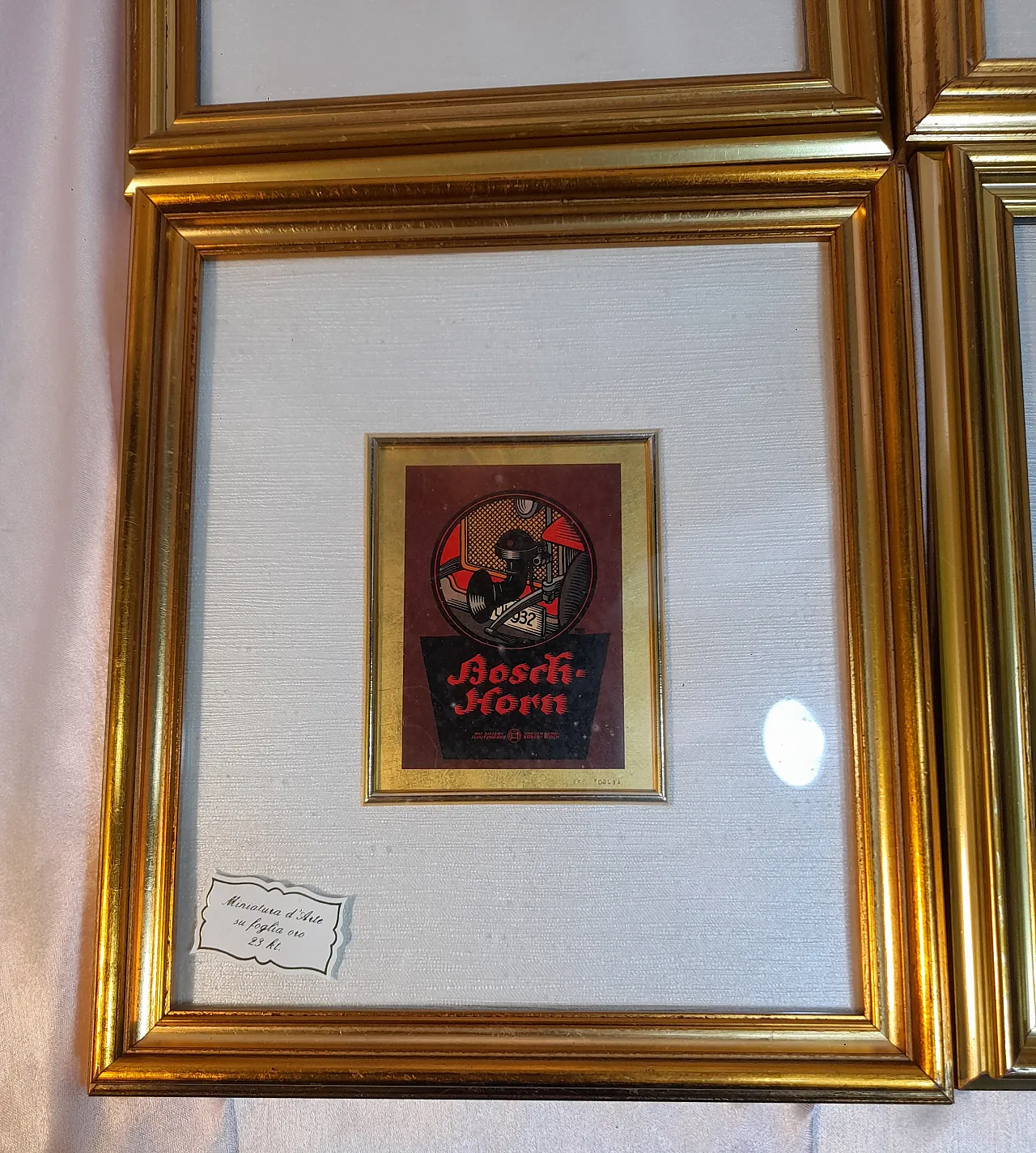 Five small pictures containing artistic miniatures on 23 kt gold leaf, 1