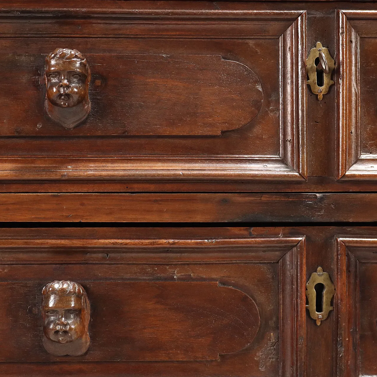 Baroque chest of drawers in walnut and poplar, 18th century 6