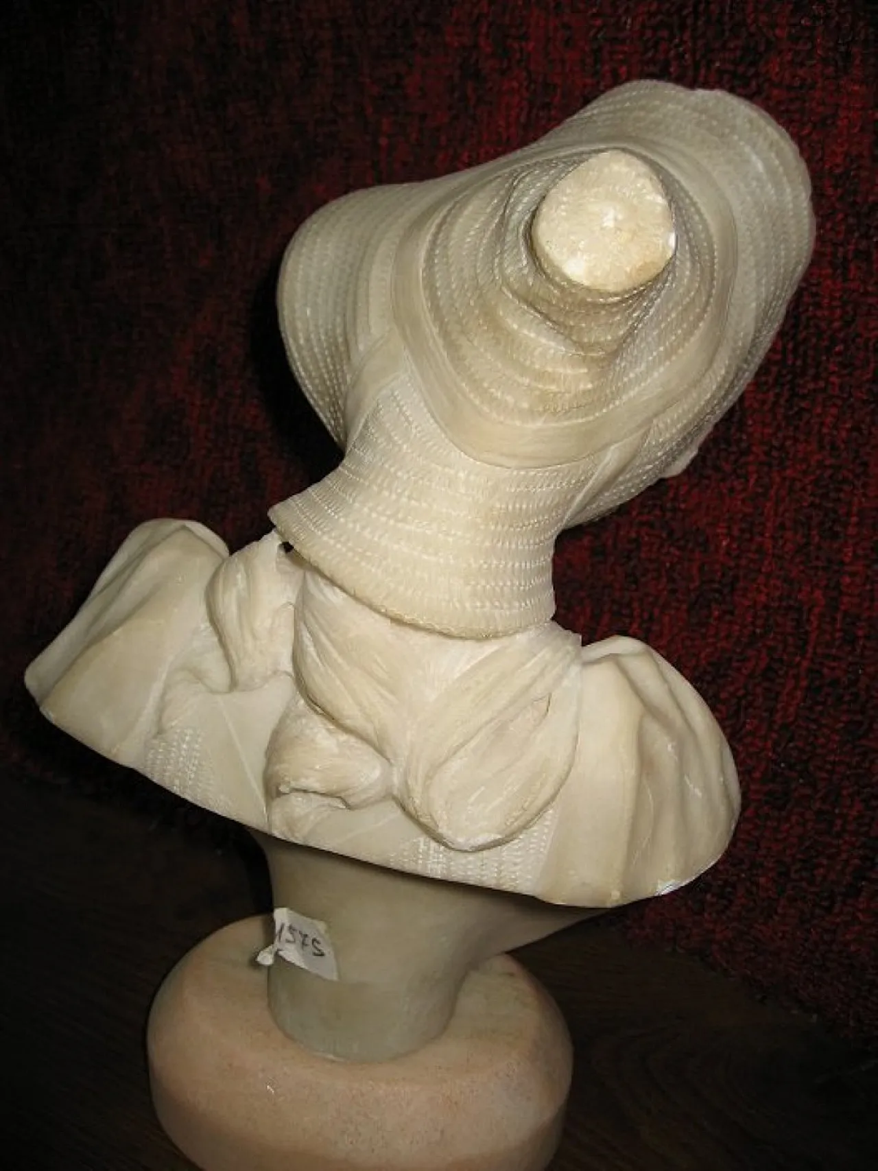 Marbke bust of a peasant girl, early 20th century 2