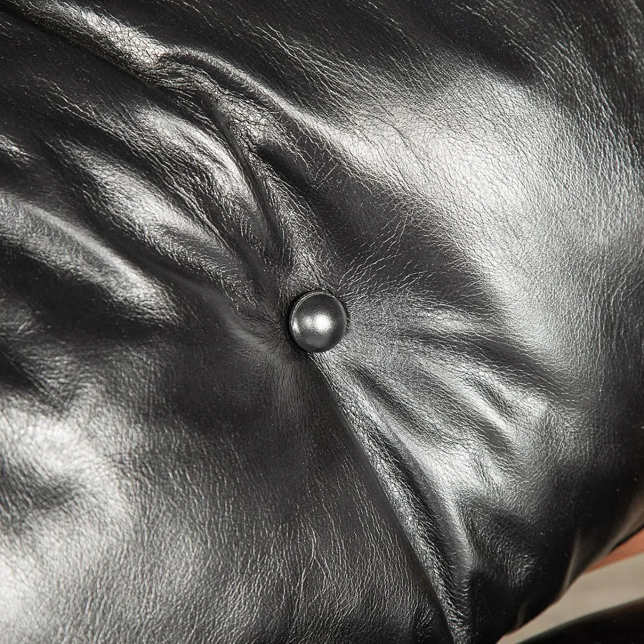 Poltrona lounge Eames in pelle nera, 1980 11