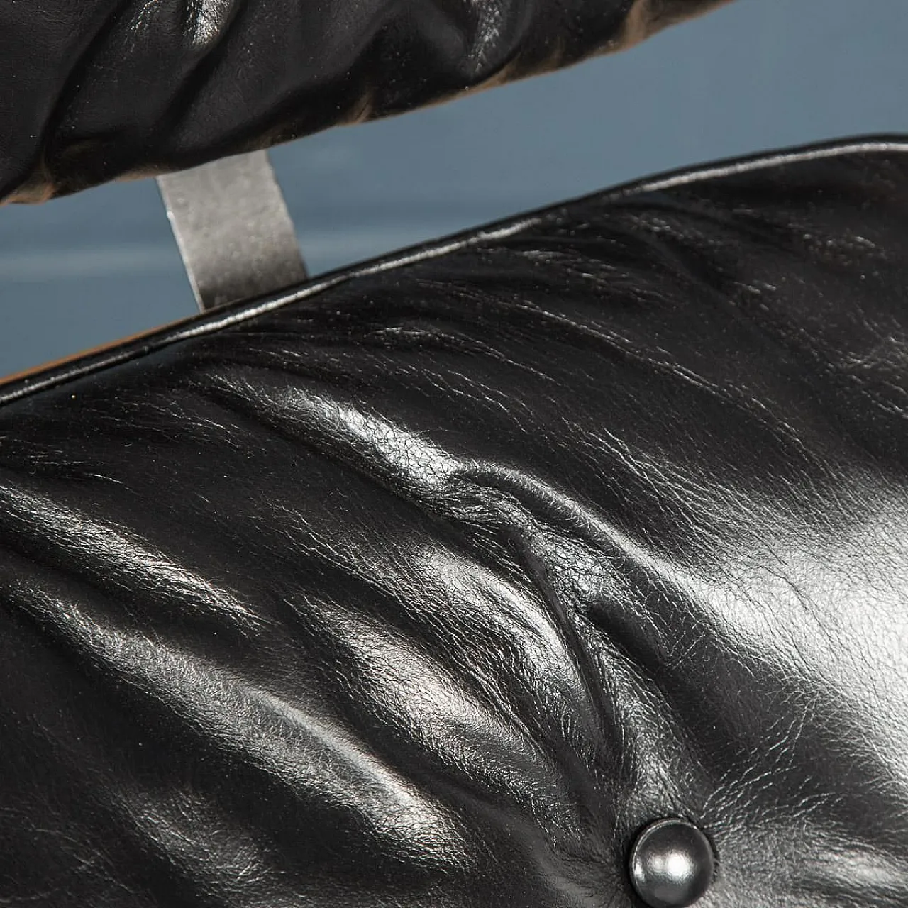 Poltrona lounge Eames in pelle nera, 1980 12
