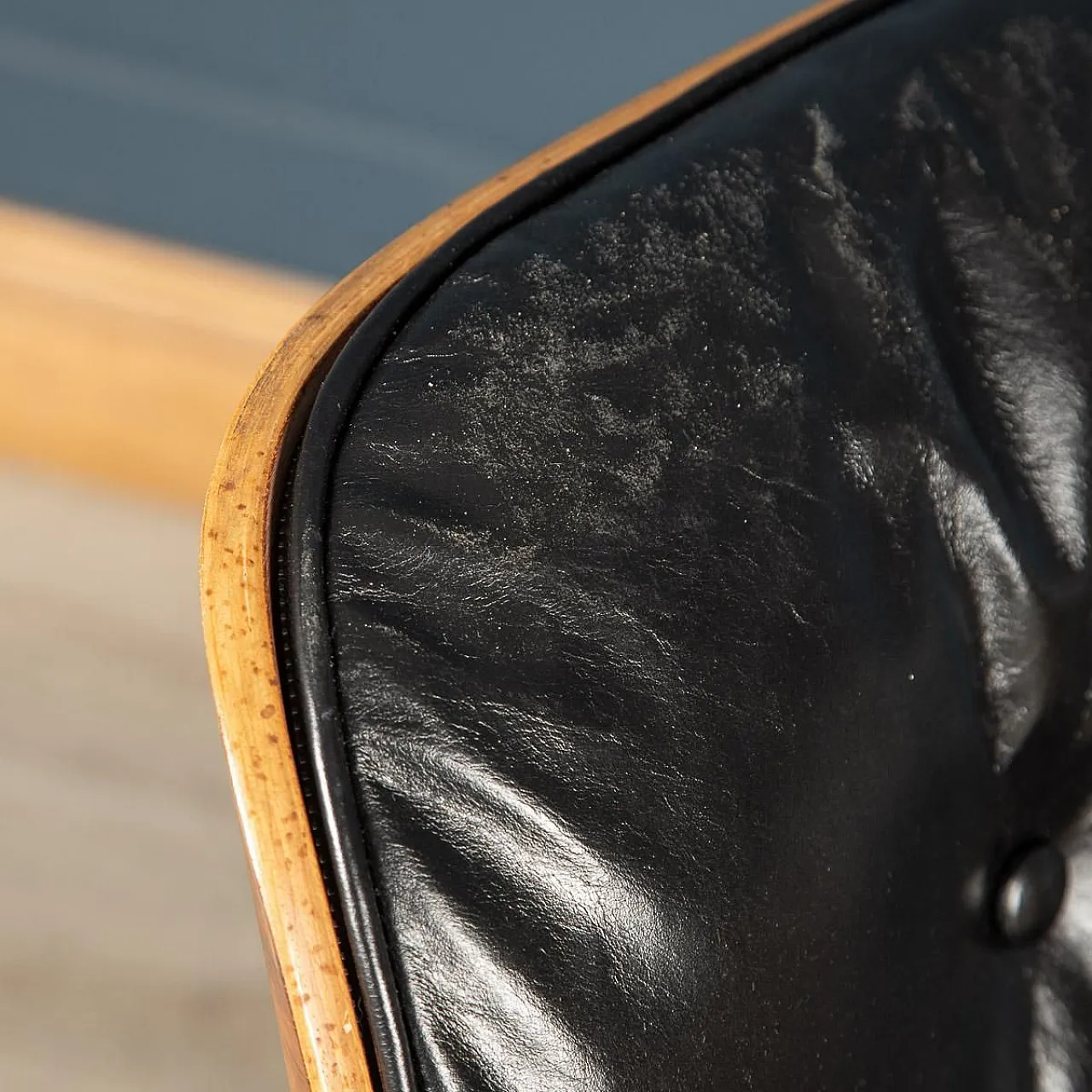 Poltrona lounge Eames in pelle nera, 1980 13