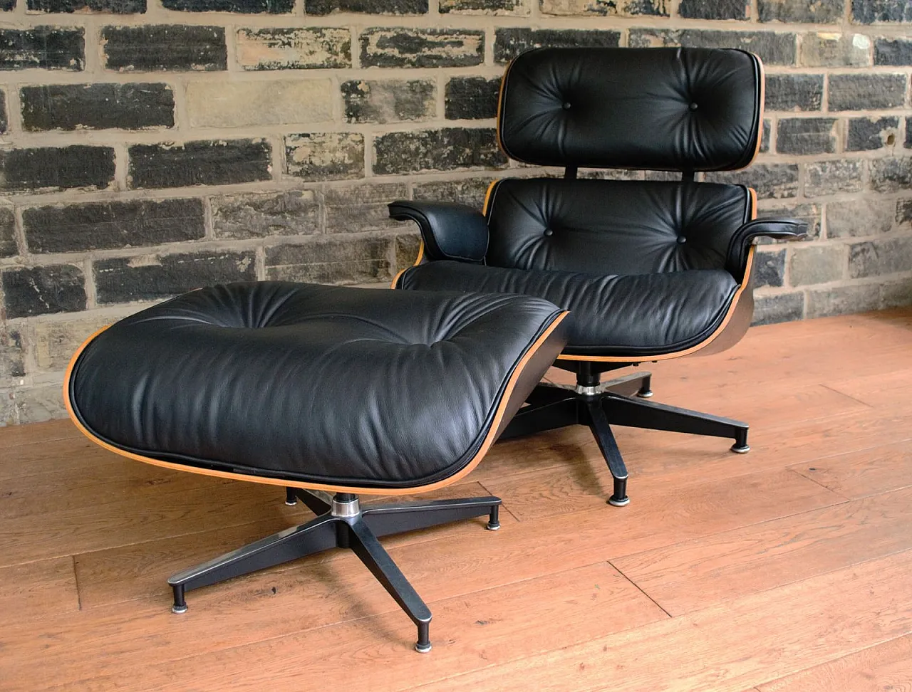 Lounge chair 670 di Eames per Herman Miller restaurata, anni 2000 1