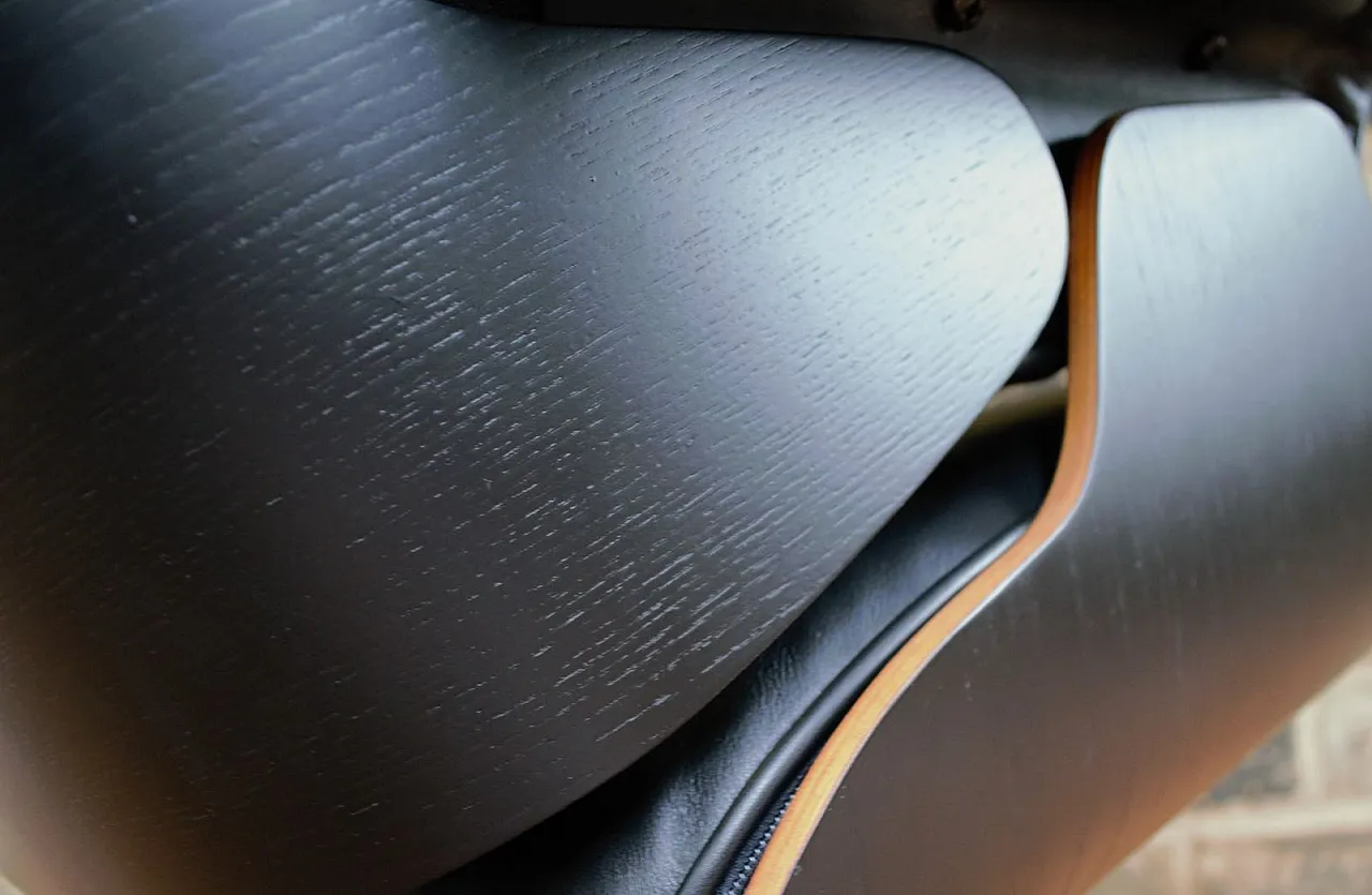 Lounge chair 670 di Eames per Herman Miller restaurata, anni 2000 18
