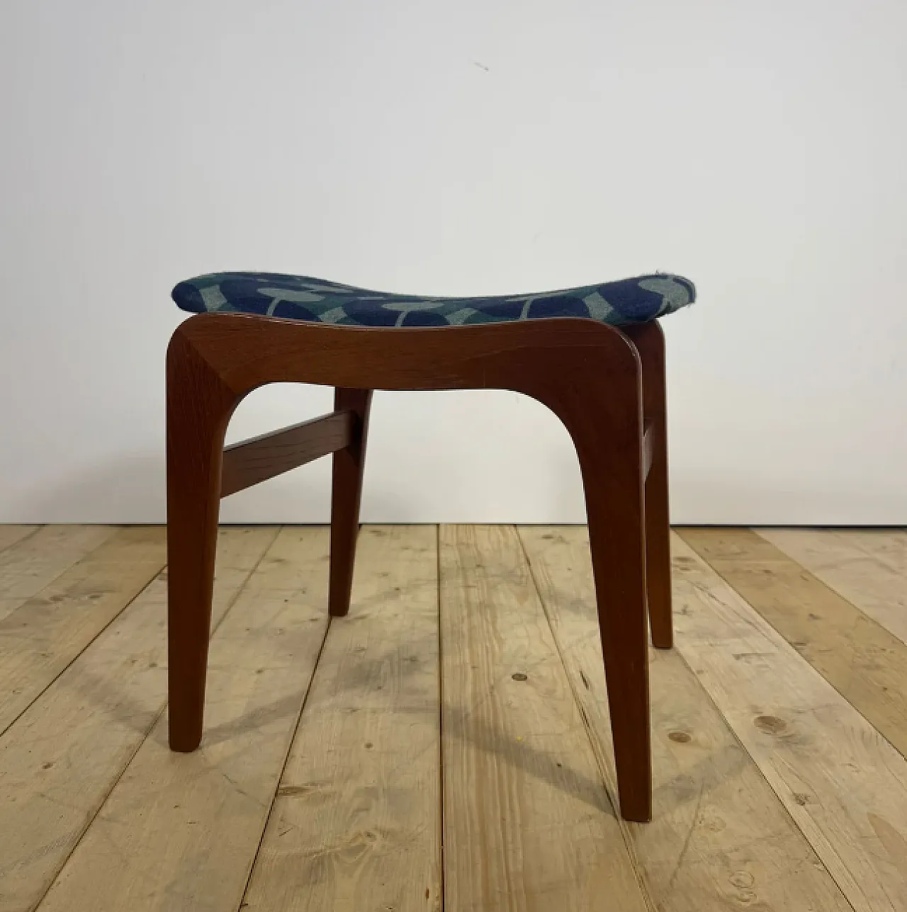 Poggiapiedi in teak, anni '60 2