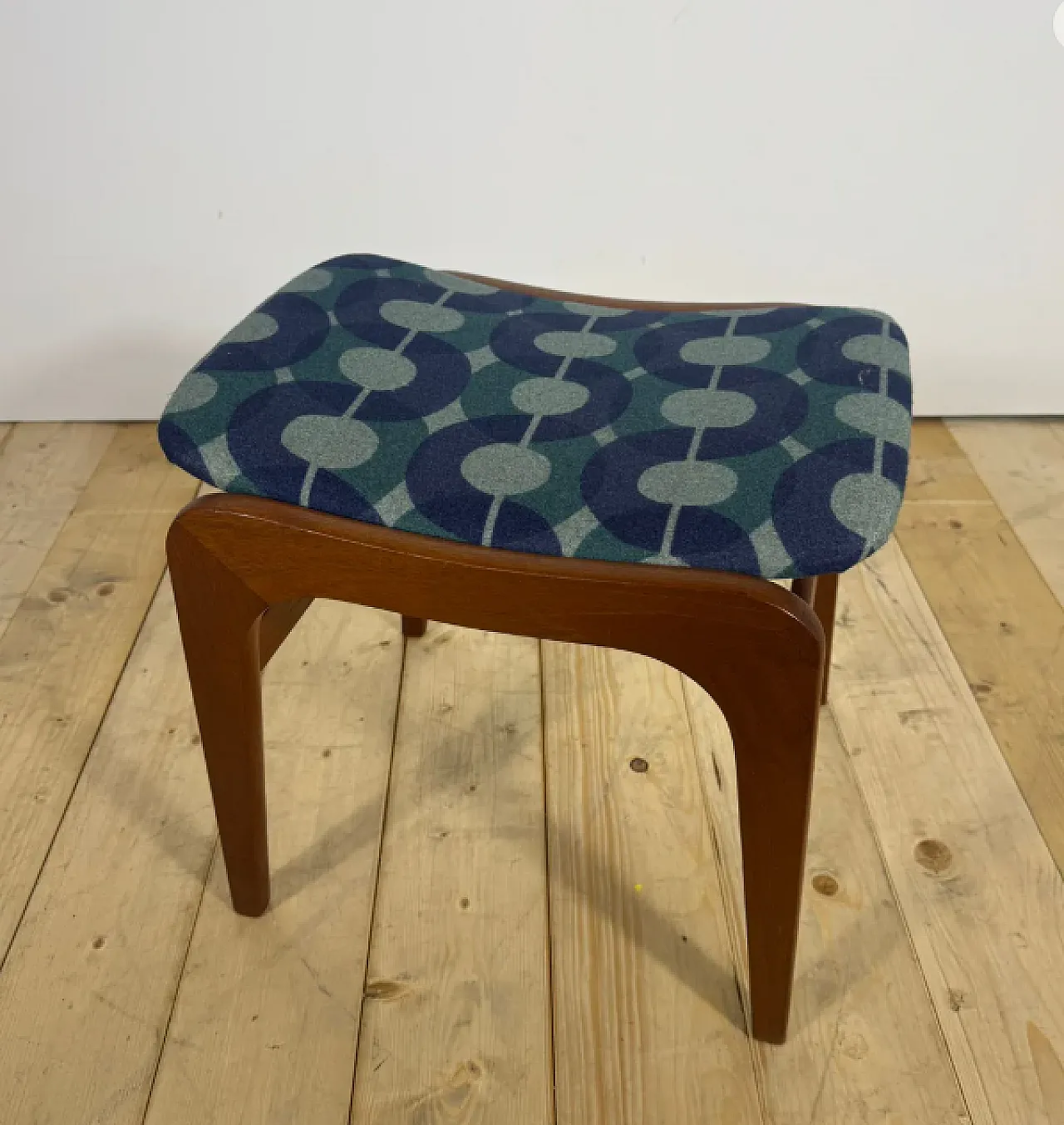 Poggiapiedi in teak, anni '60 4