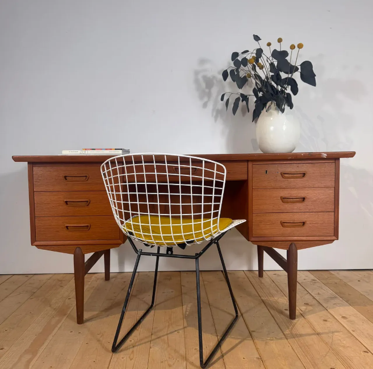 Scrittoio scandinavo in teak, anni ’60 1