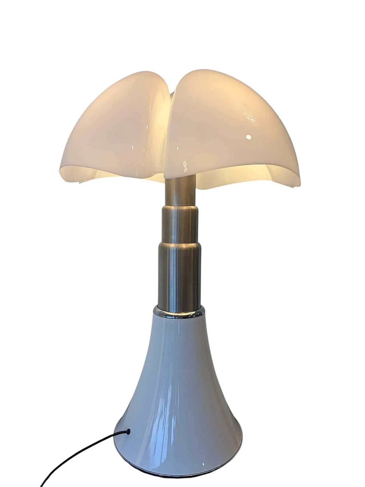 Bat Lamp 620 by Gae Aulenti for Martinelli Luce, 1960s 1