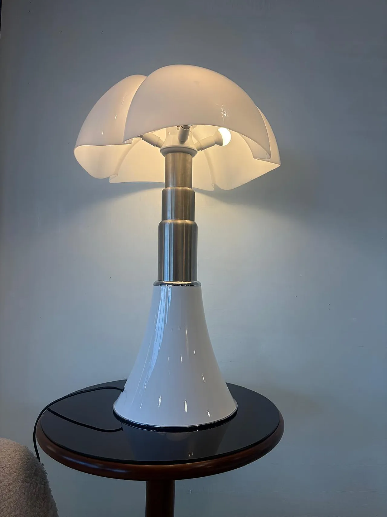 Bat Lamp 620 by Gae Aulenti for Martinelli Luce, 1960s 2