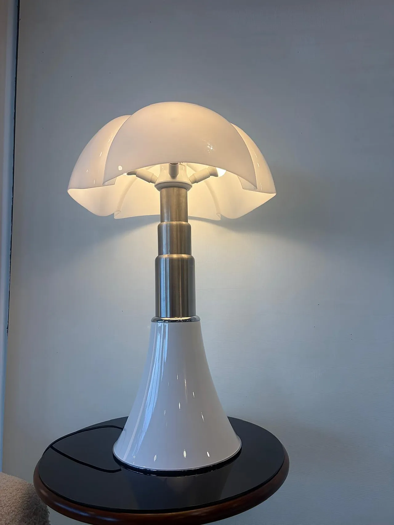 Bat Lamp 620 by Gae Aulenti for Martinelli Luce, 1960s 3