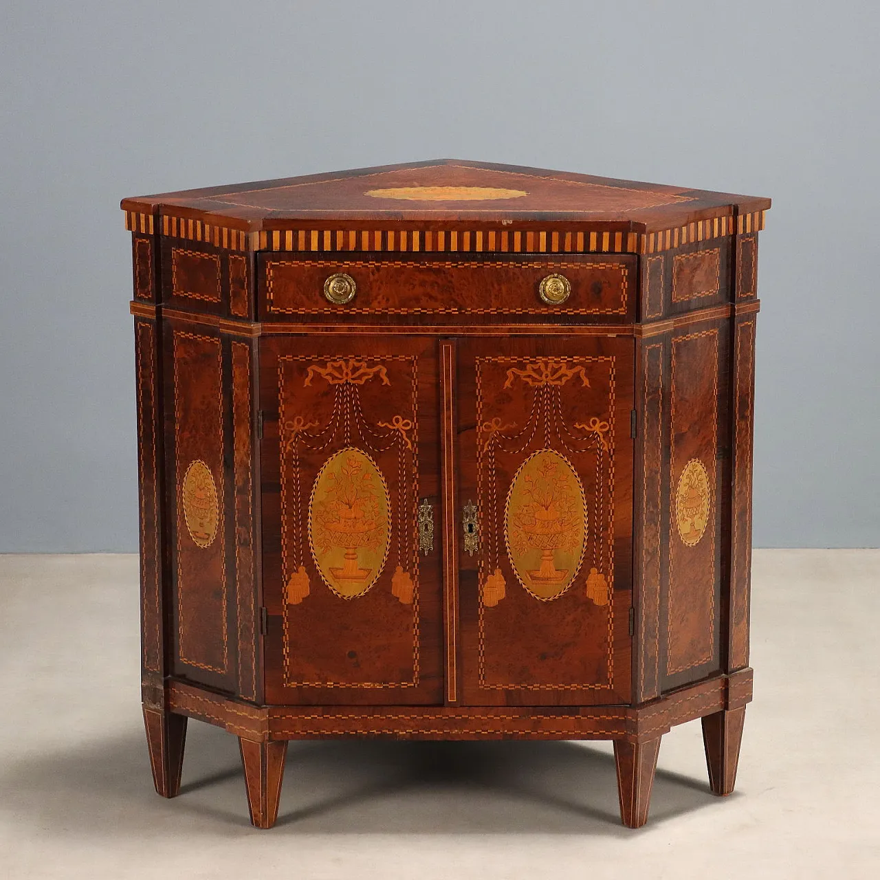 Neoclassical style corner cupboard, 19th century 1