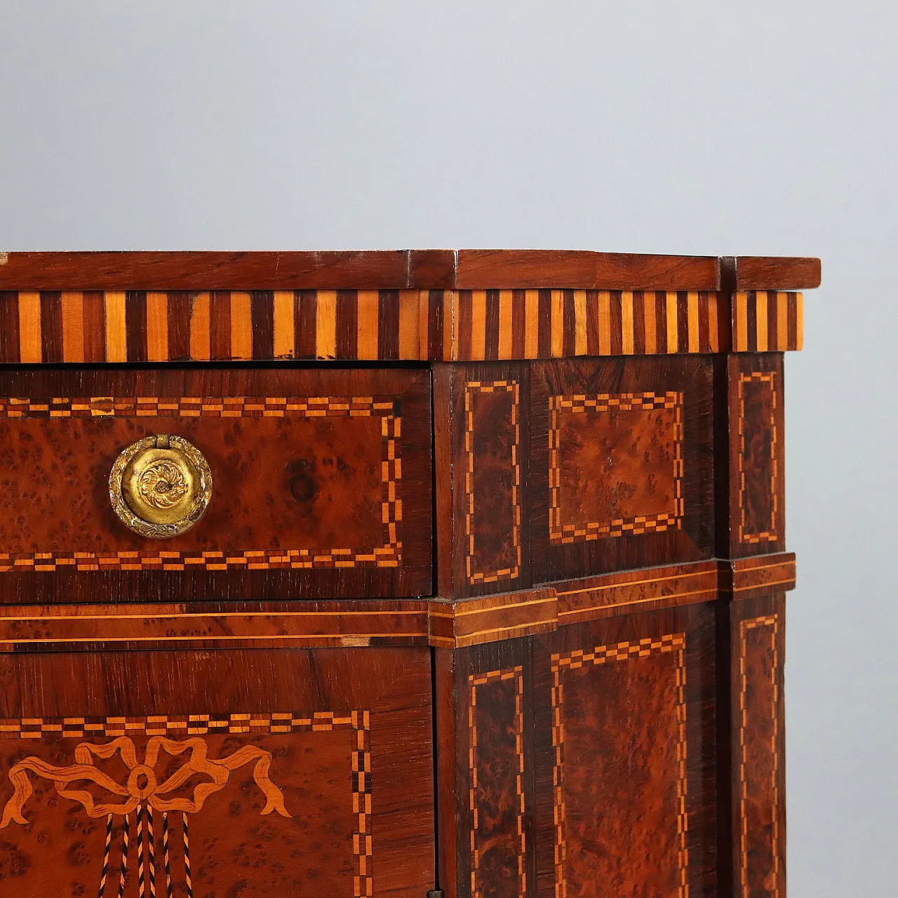 Neoclassical style corner cupboard, 19th century 6