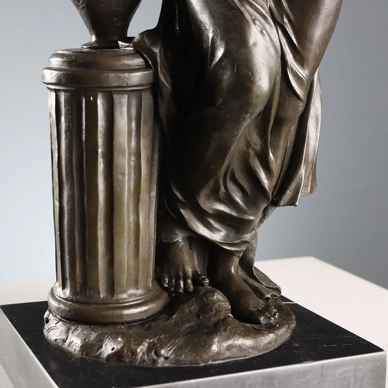 Female bronze figure by the Model of Emile Louis Picault, 20th century 6