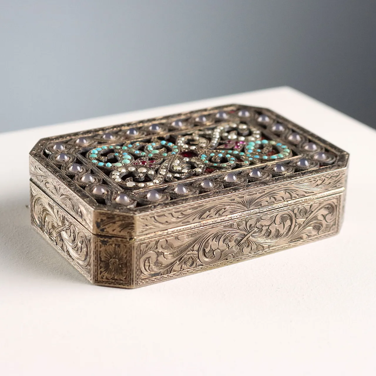Jewelery box in silver and glass stones, 20th century 8