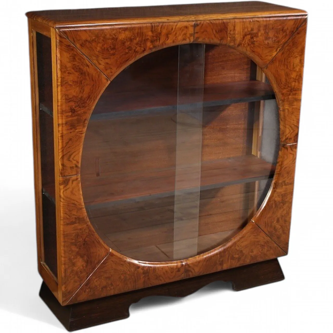 Italian walnut display cabinet from the 20th century 13