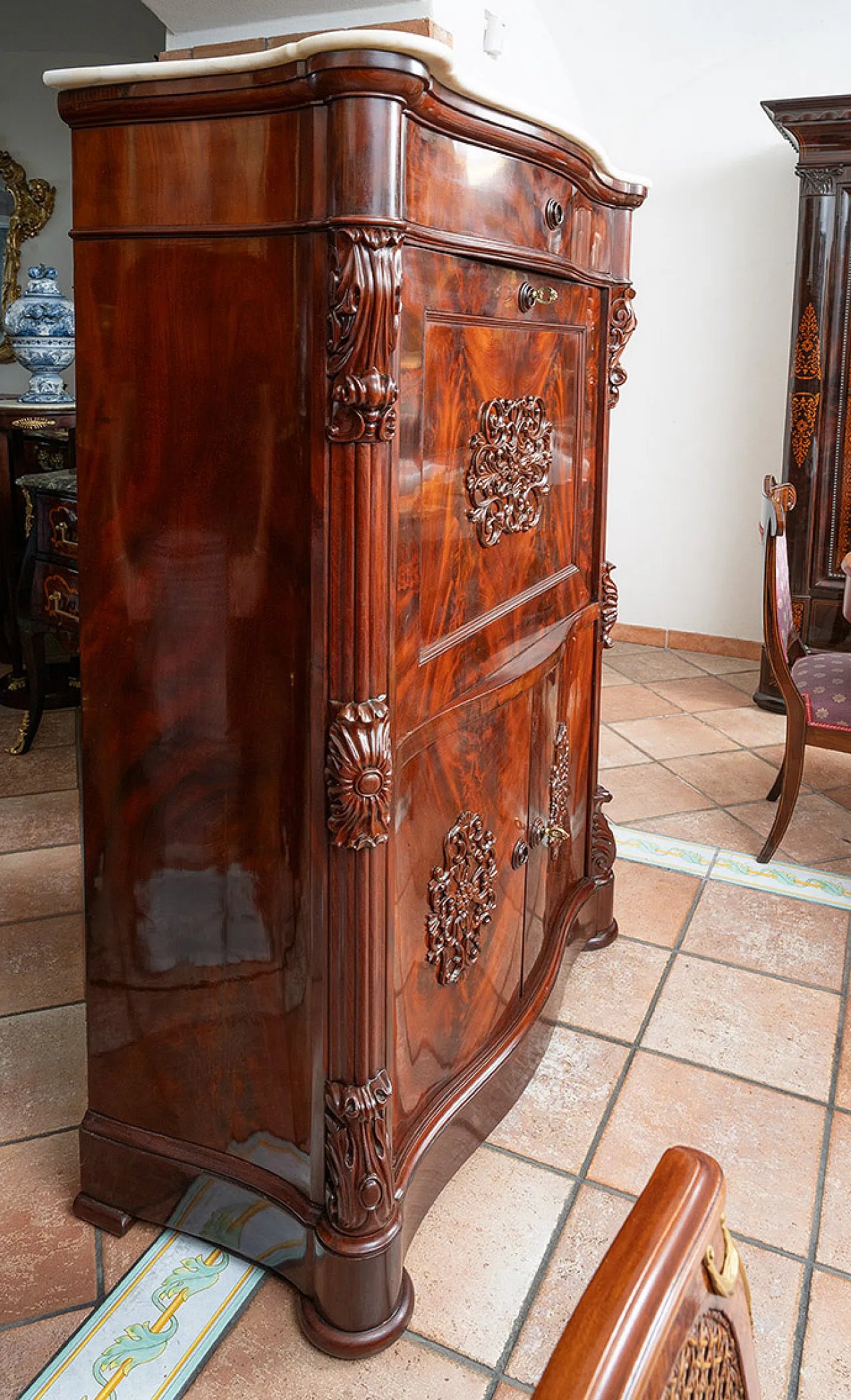 French Louis XV chest of drawers marble top, 18th century 10