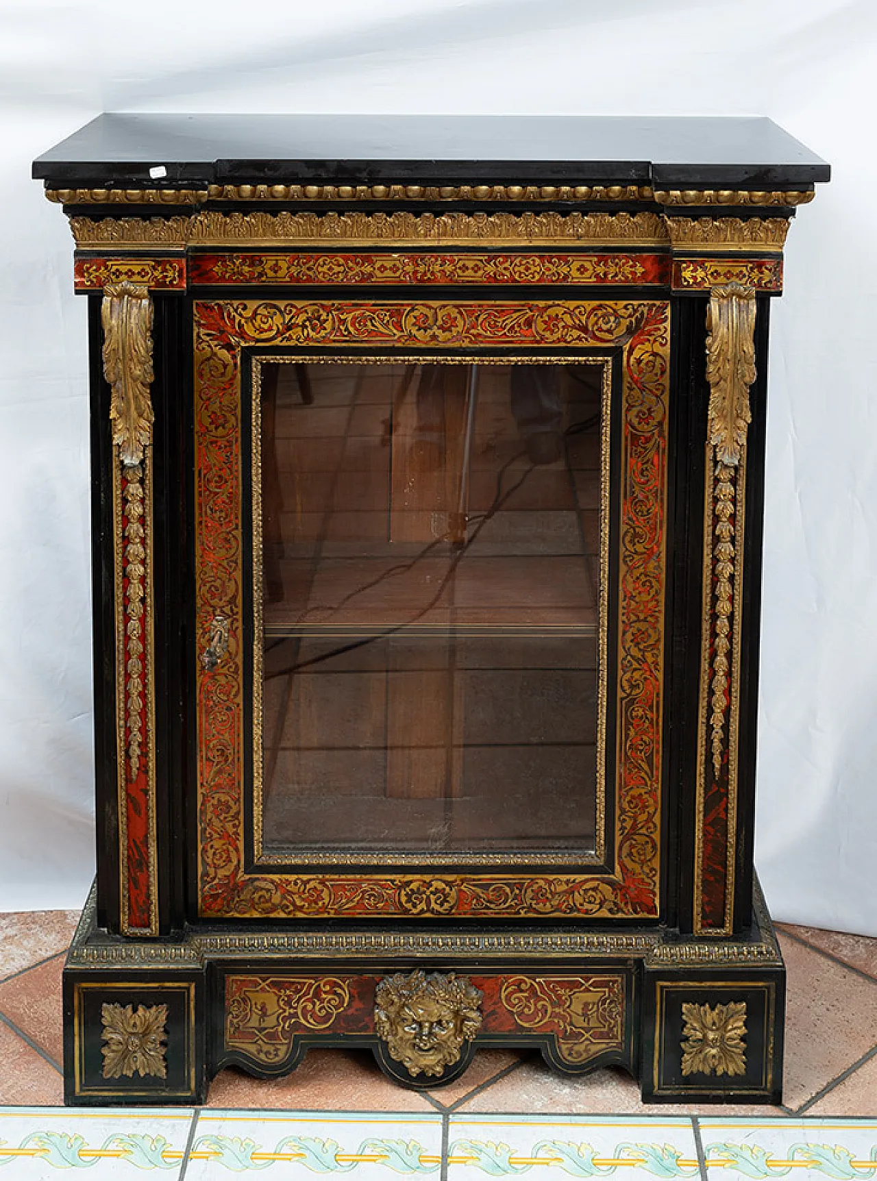 Boulle display case, 19th century 6