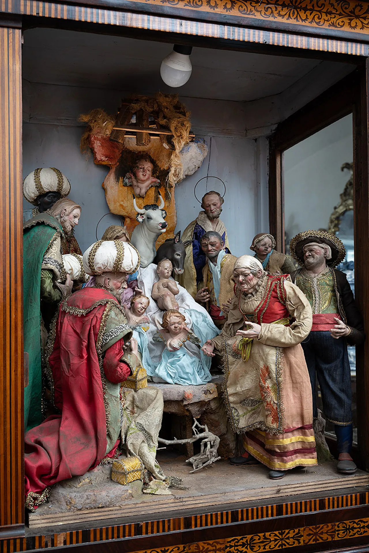 Smith cabinet with a nativity scene depicted inside, 19th century 7