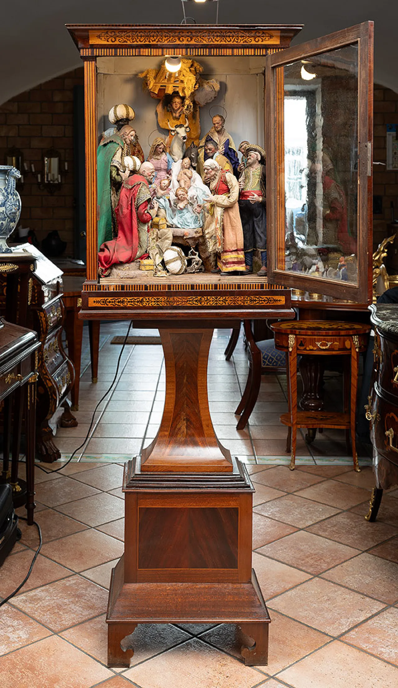 Smith cabinet with a nativity scene depicted inside, 19th century 9