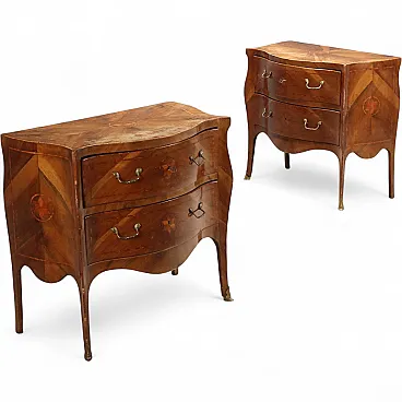 Pair of Baroque style chests of drawers in walnut, 20th century