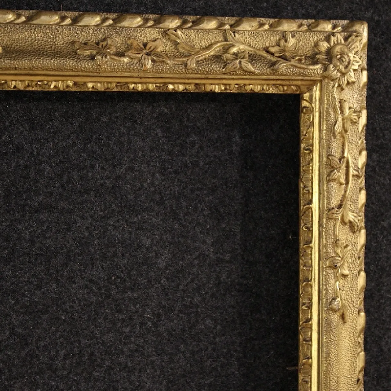 Gilt frame, late 19th century 3