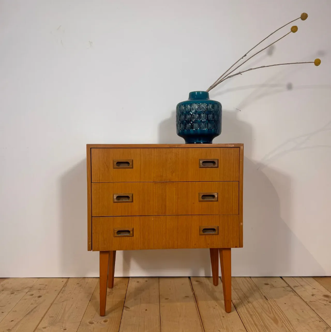 Comodino in rovere, anni ’60 1