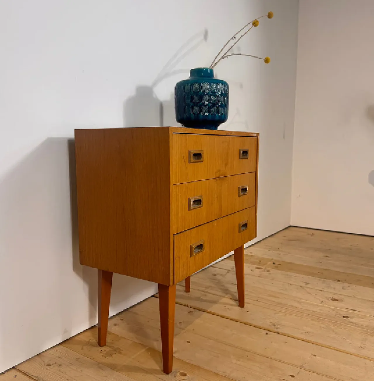 Comodino in rovere, anni ’60 2