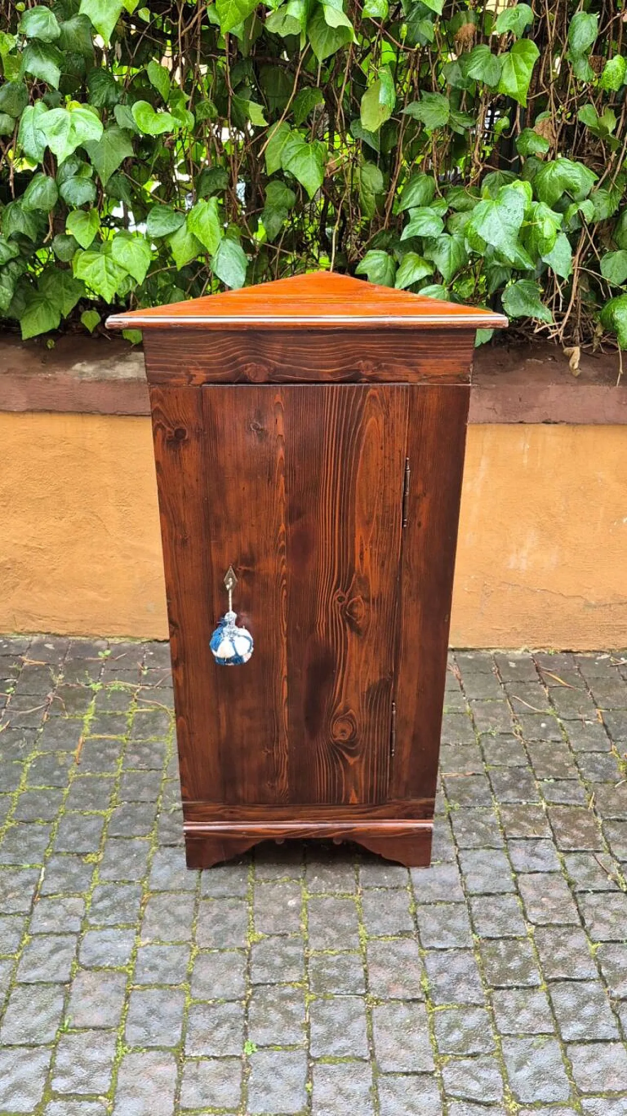 Cantonal pine corner panel, early 20th century 2