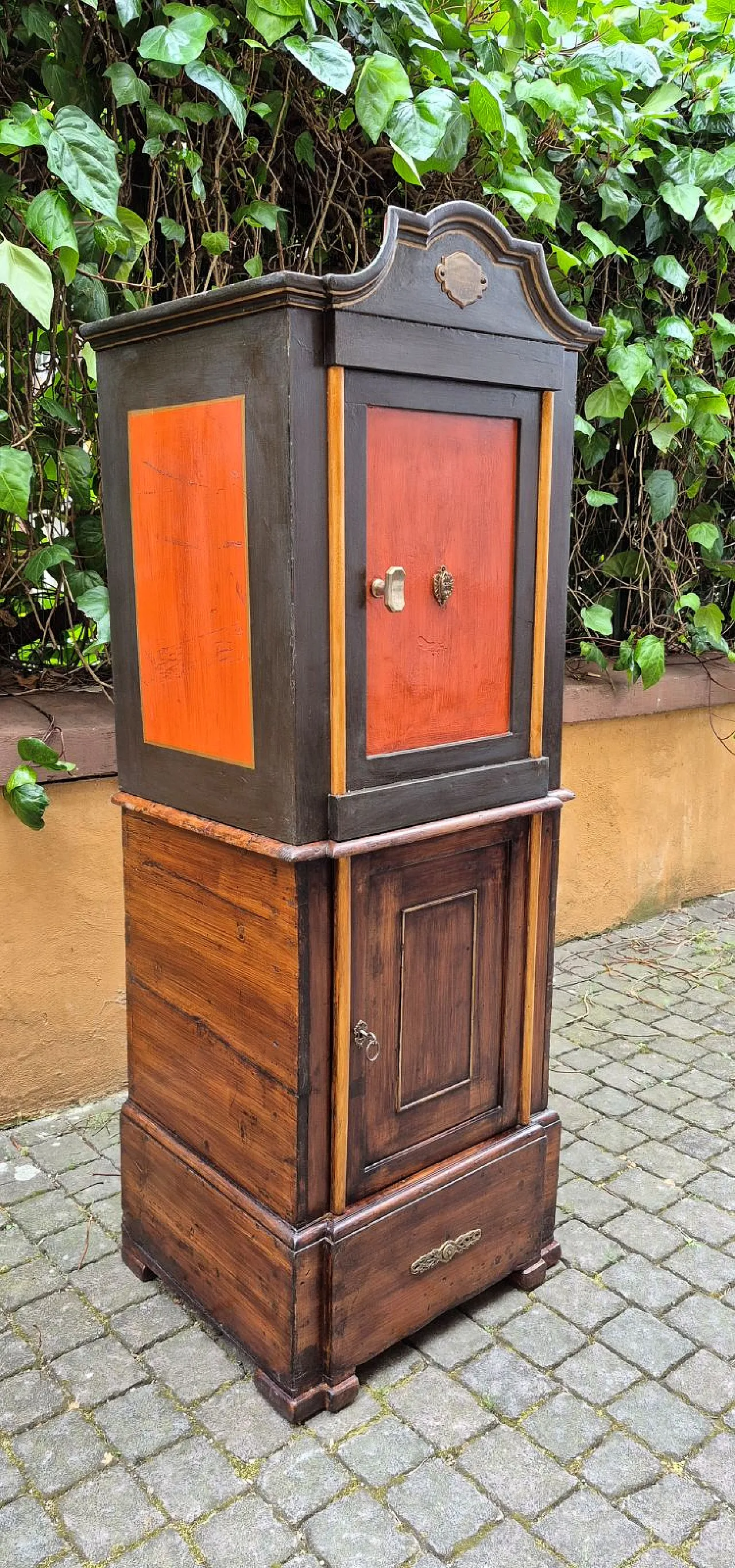 Safe with double key mechanism, 19th century 3