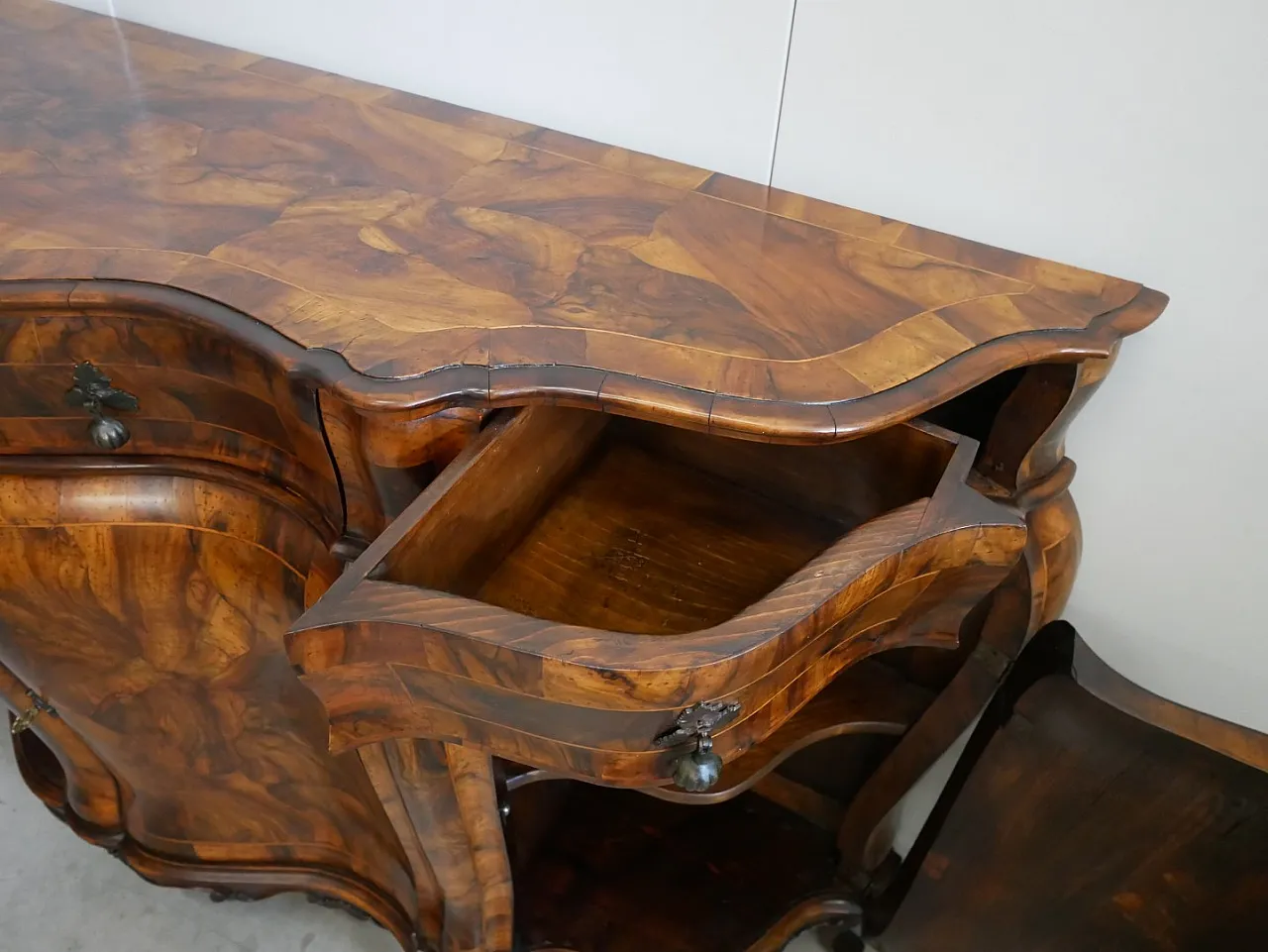 Vecchia Cerea sideboard with moved shape, 20th century 12