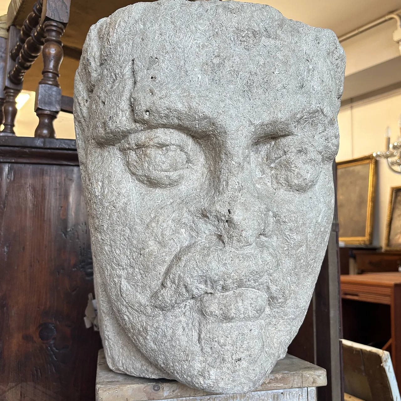 Stone head sculpture in Sicily, 17th century 6