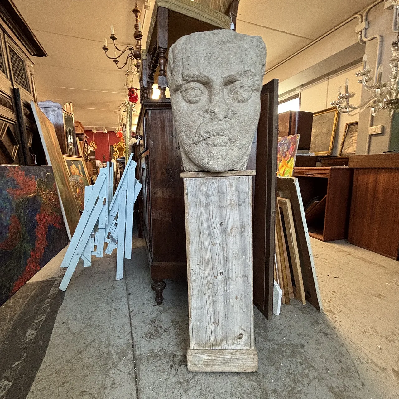 Stone head sculpture in Sicily, 17th century 10