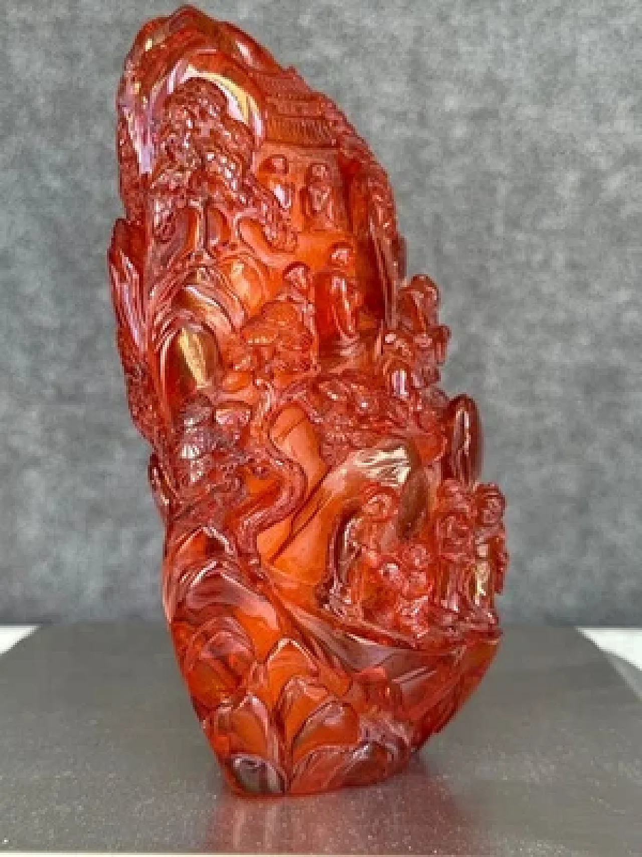 Antico paesaggio cinese scolpito in ambra con Buddha Dinastia Qing 3