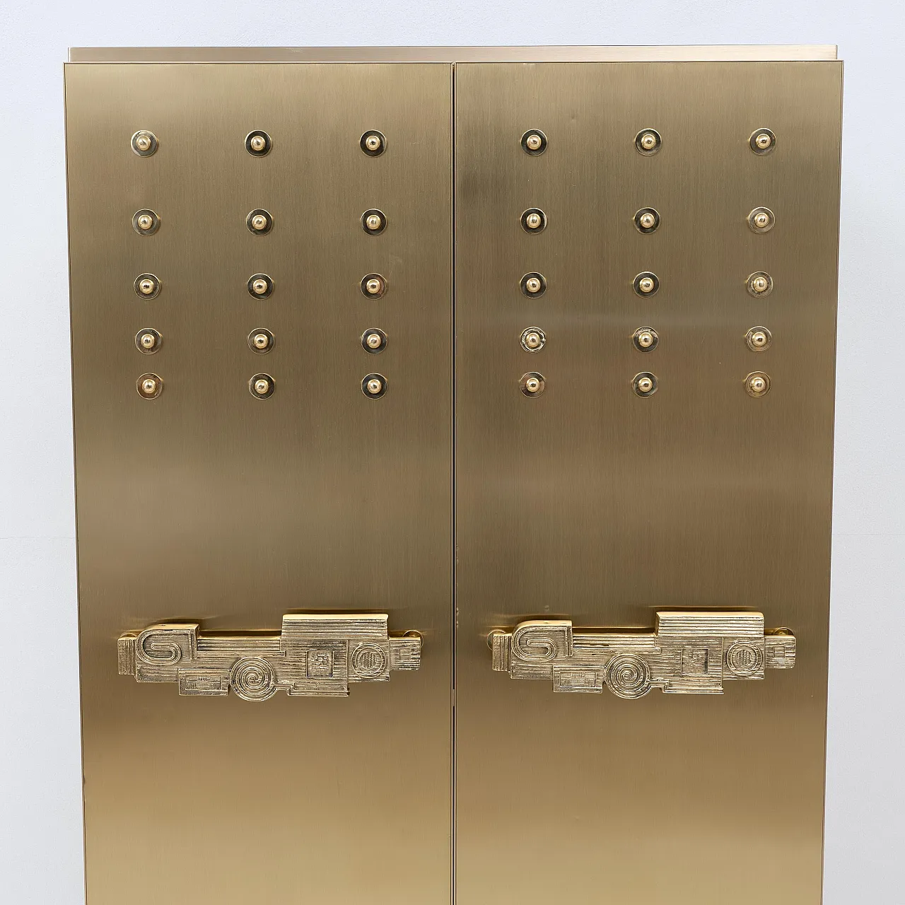 Brass bar cabinet with sculptural cast brass handles, 1980s 4
