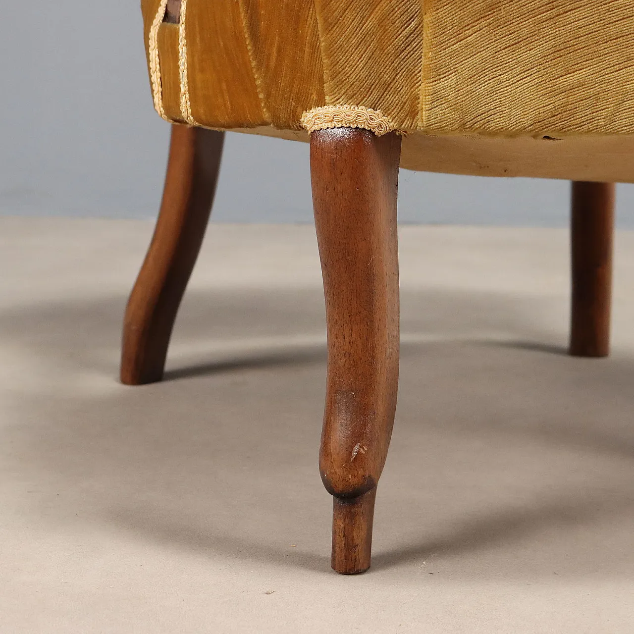 Walnut armchair, late 19th century 6