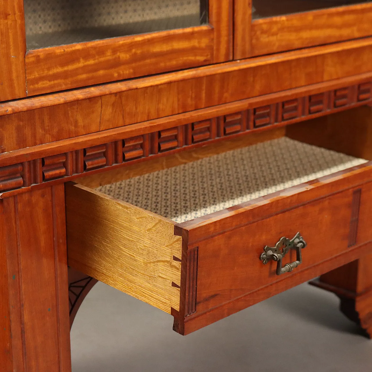 Citronnier display cabinet in Chinoiserie style, 19th century 8