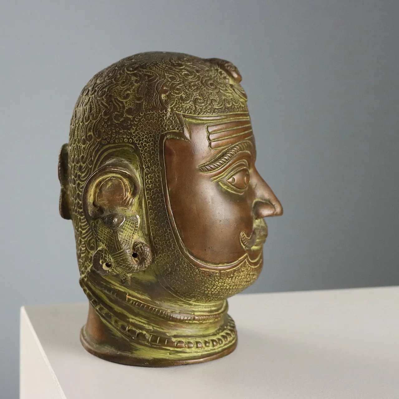 Lord Shiva Mukhalingam bronze head, 20th century 5