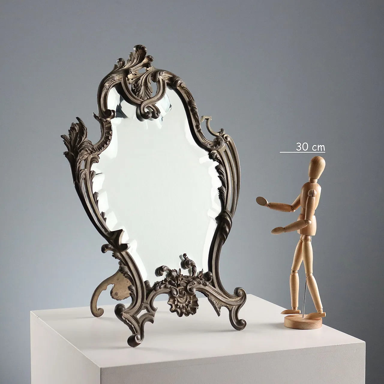 Specchio da tavolo in bronzo in stile Rococò, '900 2