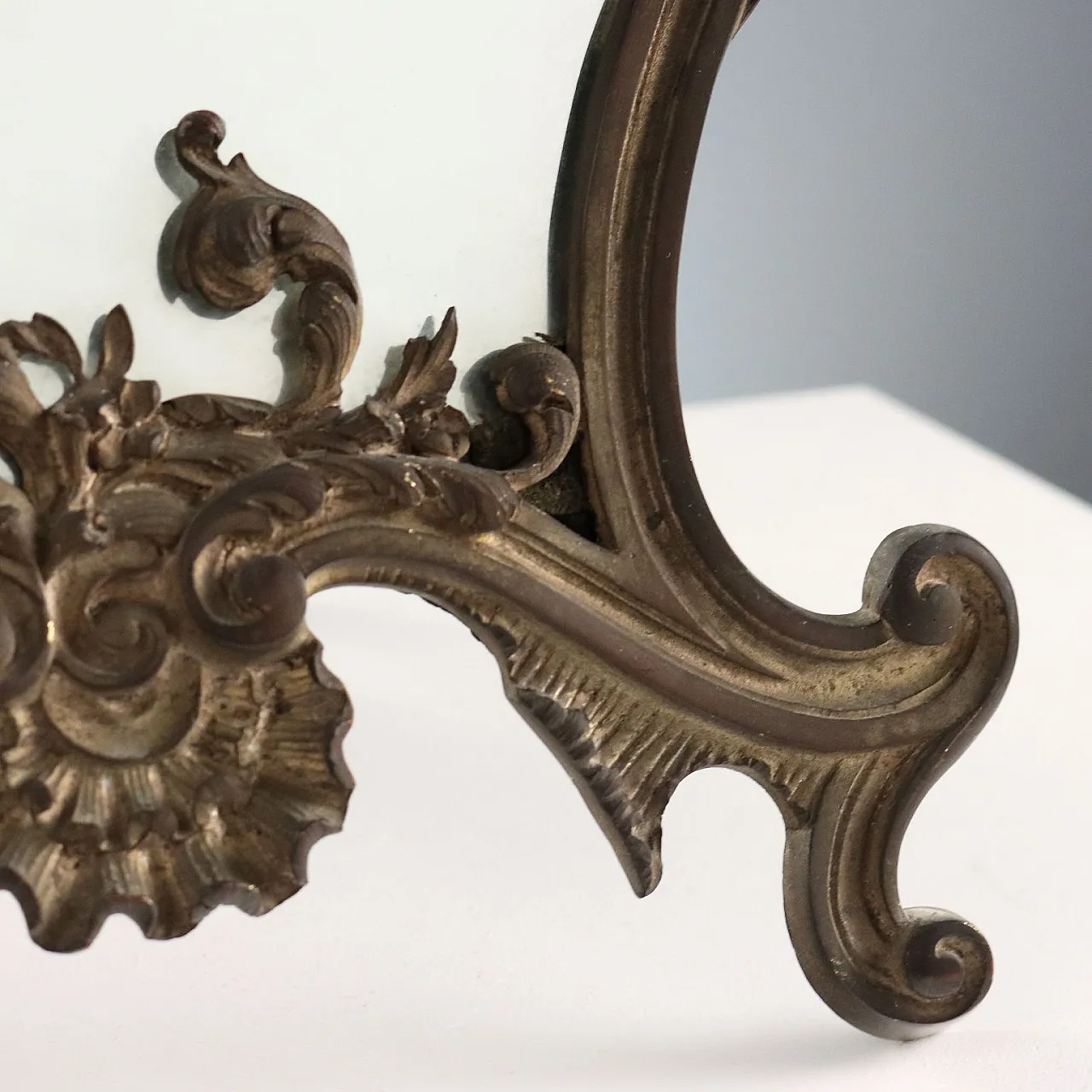 Specchio da tavolo in bronzo in stile Rococò, '900 9