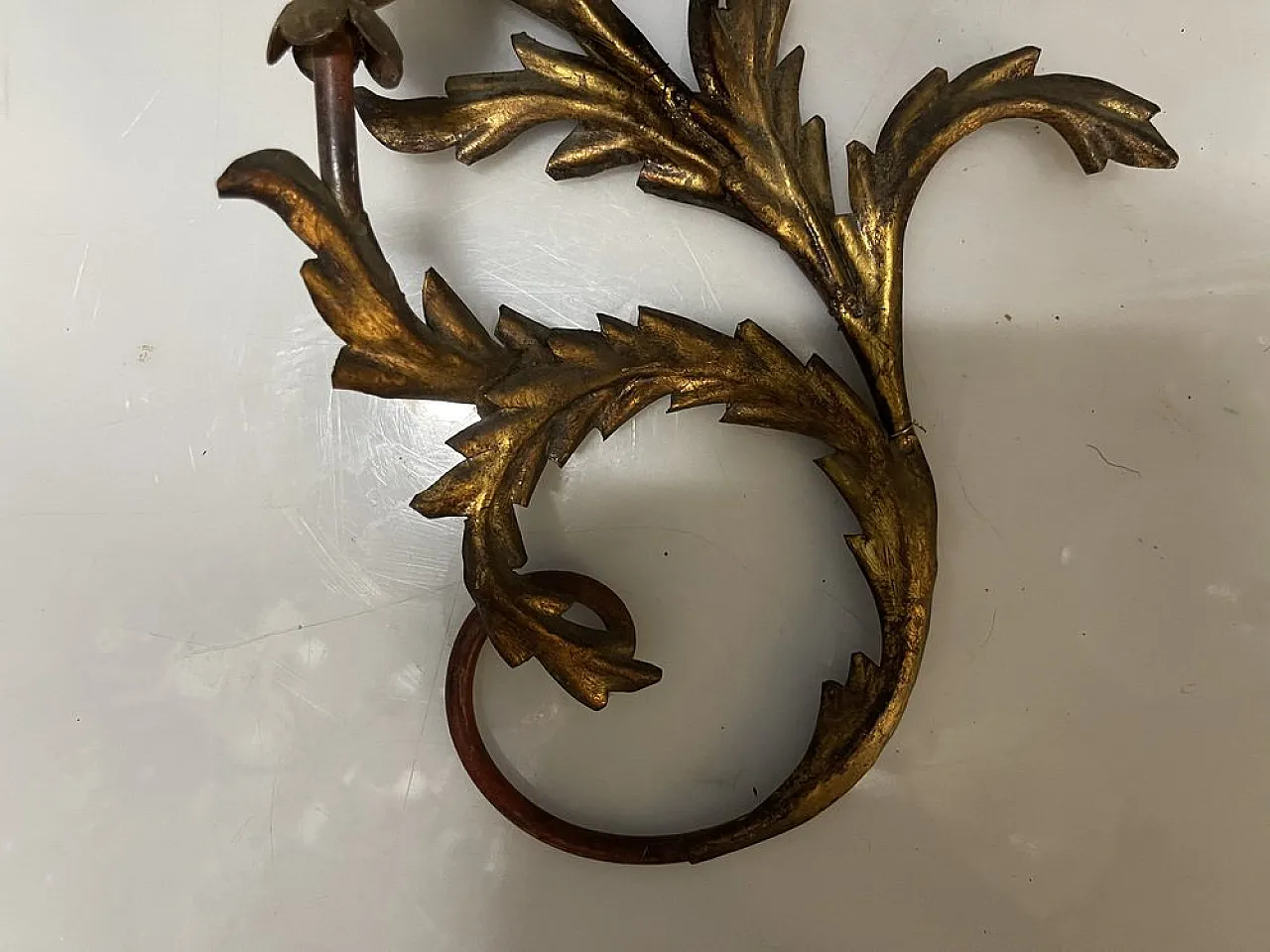Pair of large Florentine sconces in golden metal, Italy, 1950s 11