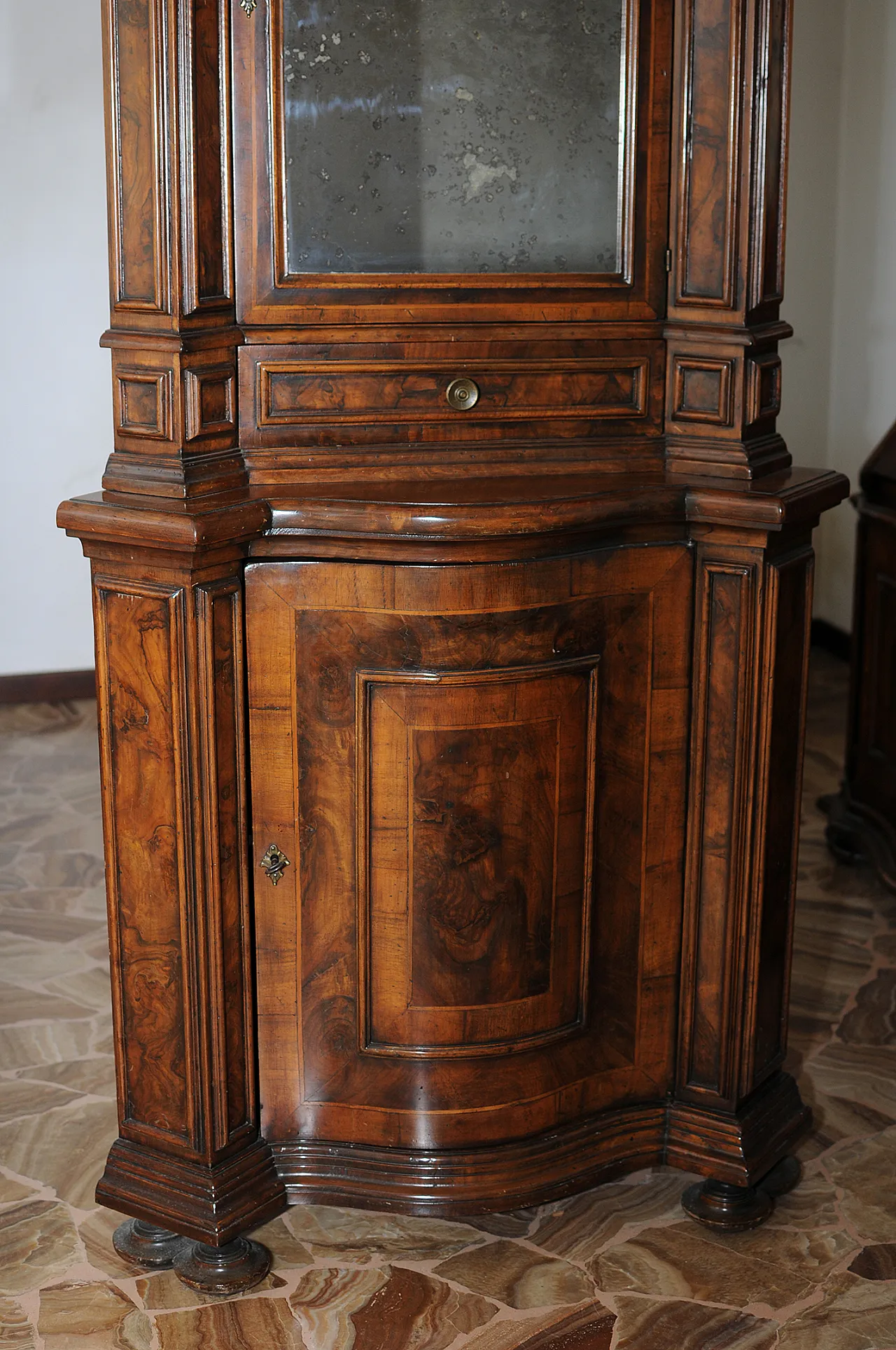 Angoliera con anta a specchio, anni '70 2