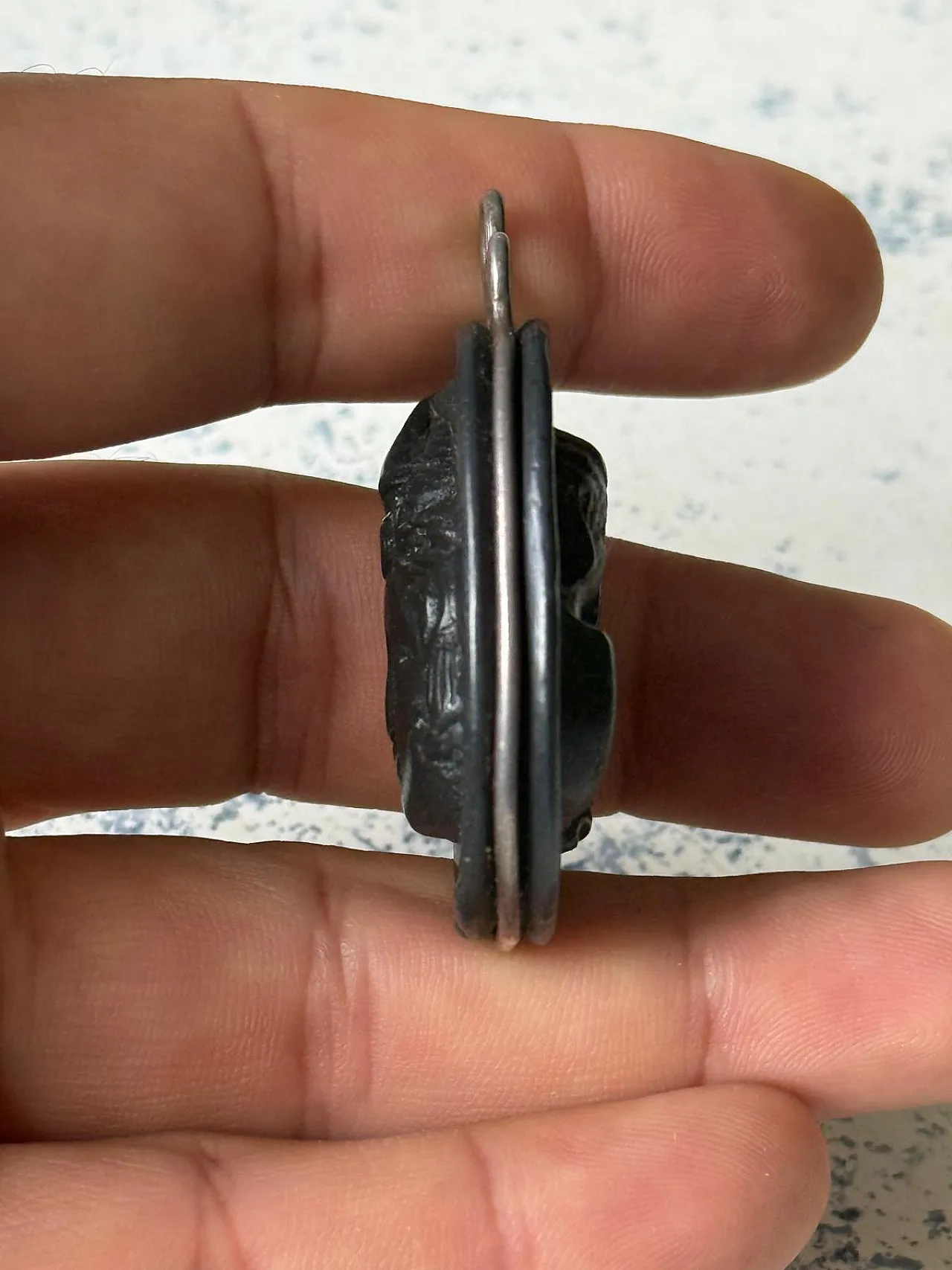 Antico pendente Medusa in argento romano Gorgoneion autentico 3